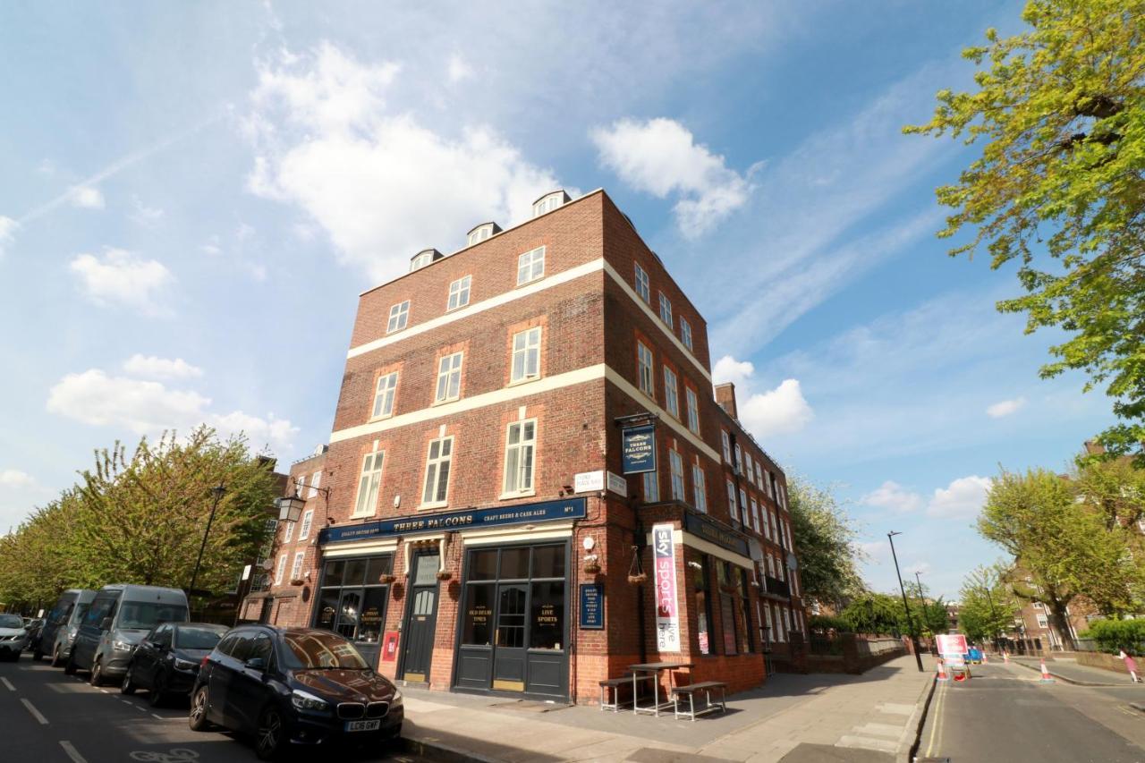 Three Falcons London Exterior photo